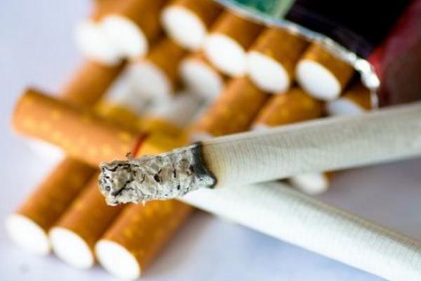 每日40根烟引发脑梗死 每天吸烟多少根是安全的