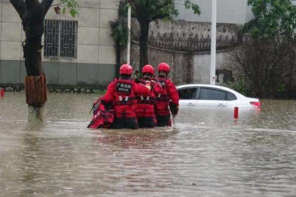 河南4月起遇暴雨红色预警要全面停课 暴雨红色预警意味着什么