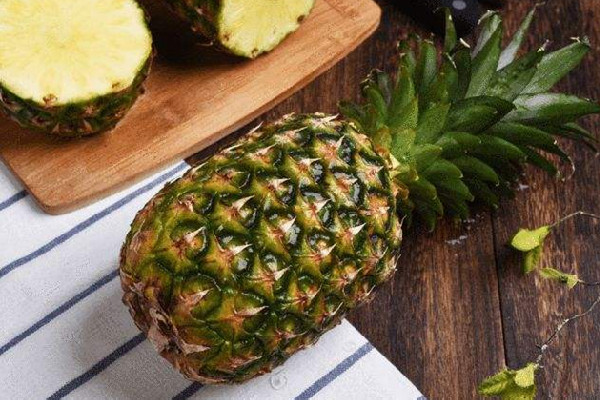 菠萝适合减肥的时候吃吗 菠萝的功效和作用