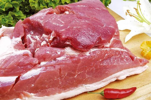 三四月猪价或跌至每斤6元谷底 猪肉盖红章和蓝章的区别