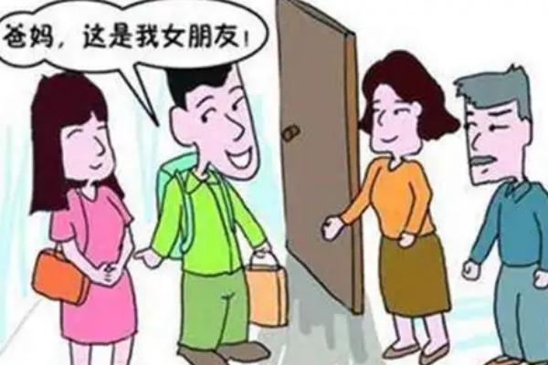 男生耗时1个月给女友妈妈做包 送女朋友妈妈什么礼物合适