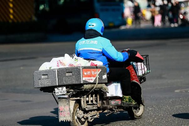 沪骑手代购6桶泡面20个鸡蛋要900 外卖骑手超时会怎么样