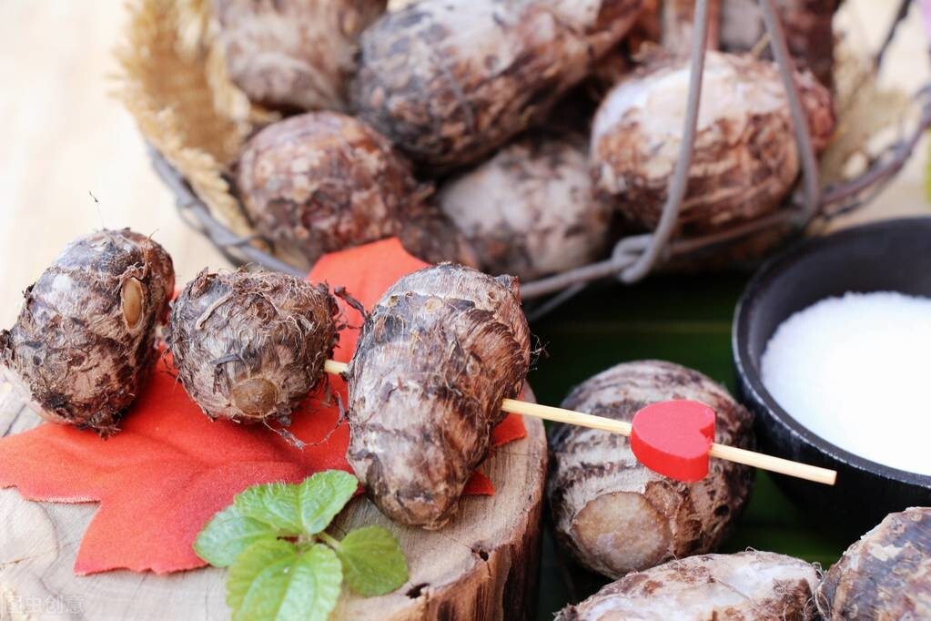 芋头要煮多久才熟？冷水煮还是热水？牢记这2点，芋头香软可口