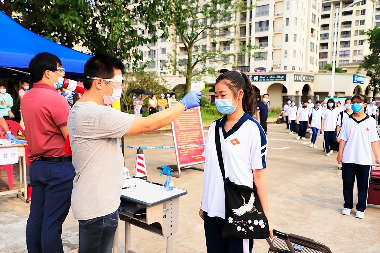 河南多地下达通知，敲定中小学生放假时间，有一个规律可循