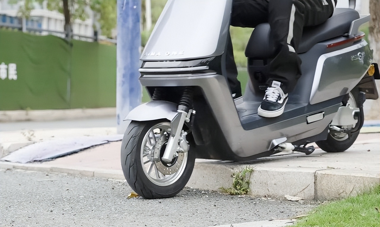 兩輪電動車續航哪家強?四款電動車橫評 邀你見證續航王者的誕生