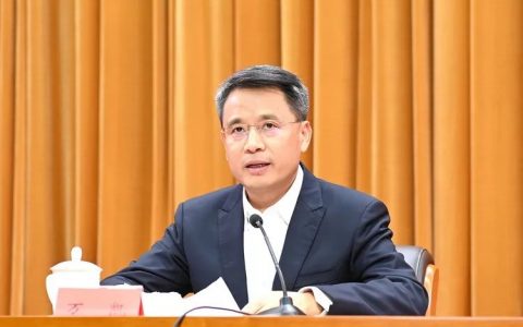 辞去职务2天后，原市长官宣落马北晚在线