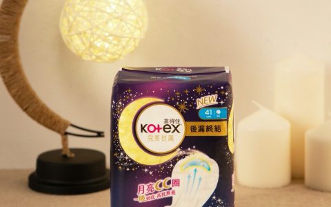 夜用卫生棉让你意外的point：Kotex神奇月亮CC圈一吸到底！妞编实测0后漏